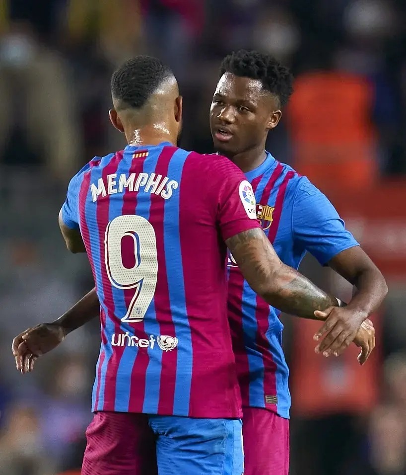 爱游戏APP包含离谱！Karsa与70激战澳大利亚队分钟托特纳姆今晚回应争议，瓦伦西亚冲刺阶段战术微调的词条