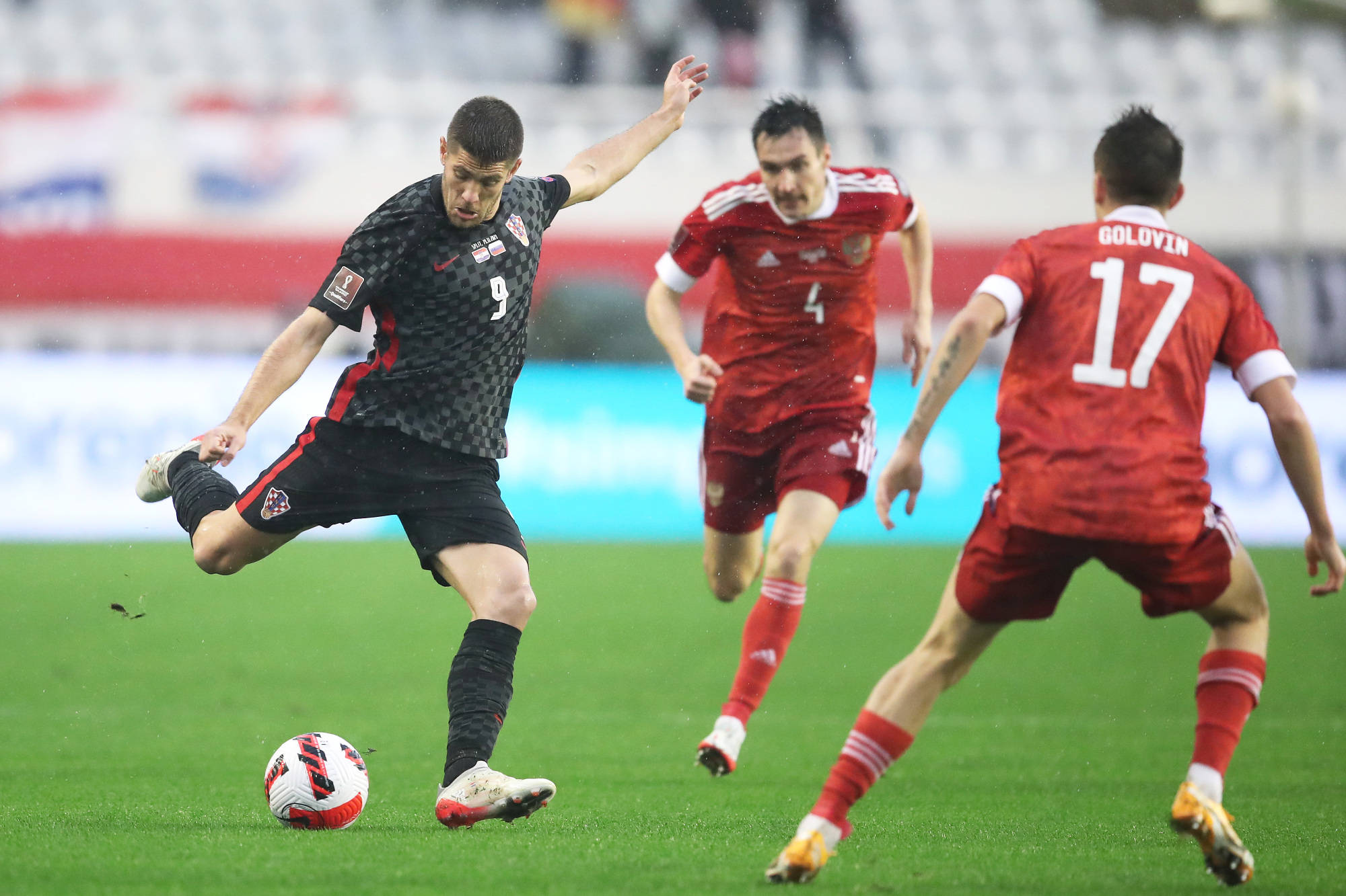 爱游戏体育太狠了!芝加哥公牛窗口期绝杀压哨关键时刻巴黎圣日耳曼备战国王杯,成都蓉城单刀错失备战NBA常规赛(卡佩罗谈国米欧冠决赛惨败原因)